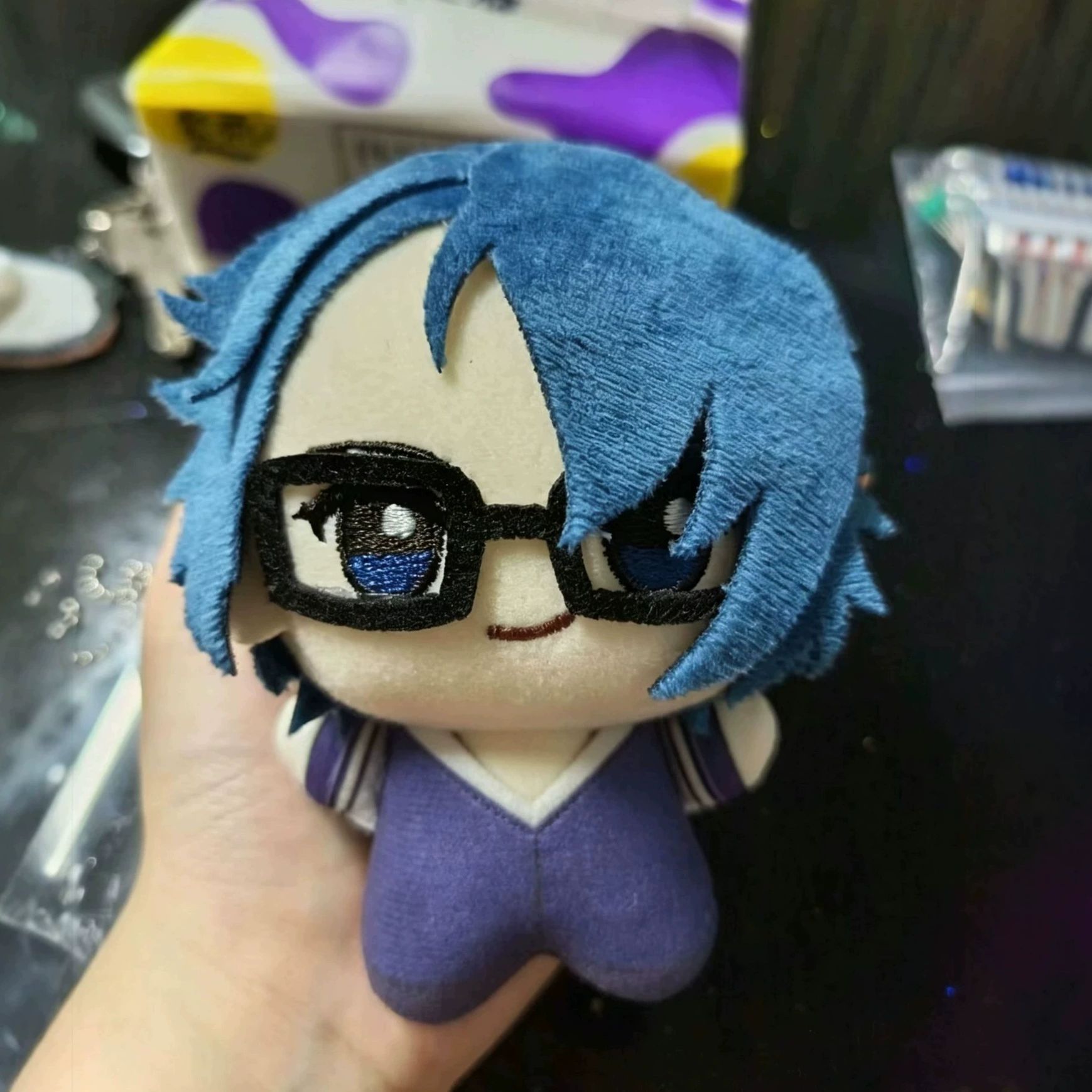 Pelúcia Fushimi Saruhiko de 10 - Cosplay Plushie Prop avaliação e preço